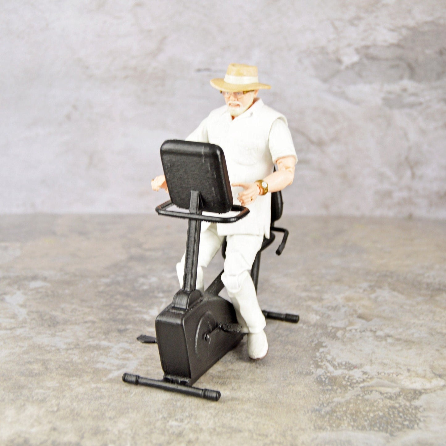 1/12 Scale Recumbent Bike, Miniature Gym Equipment, Doll House Accessories, Unique Dollhouse Miniatures, 1 12 Diorama Miniatures