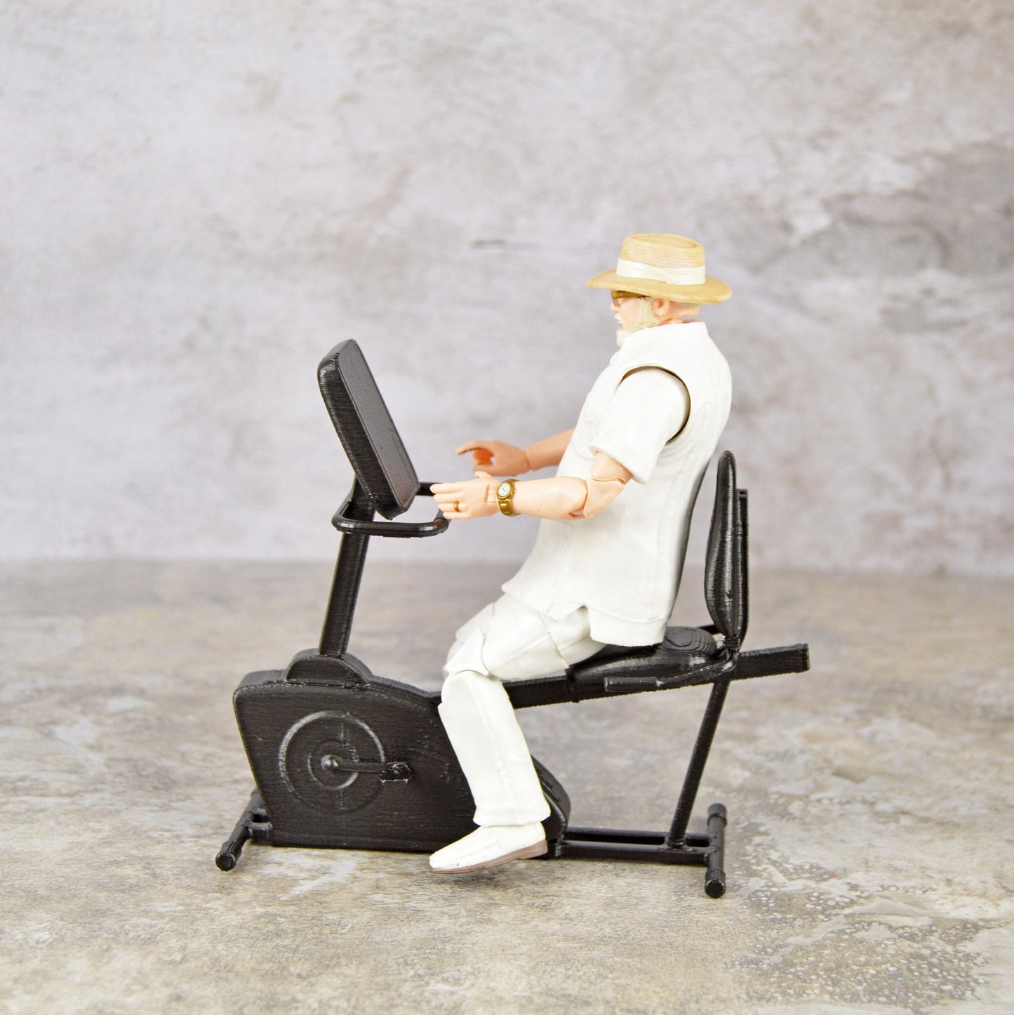 1/12 Scale Recumbent Bike, Miniature Gym Equipment, Doll House Accessories, Unique Dollhouse Miniatures, 1 12 Diorama Miniatures